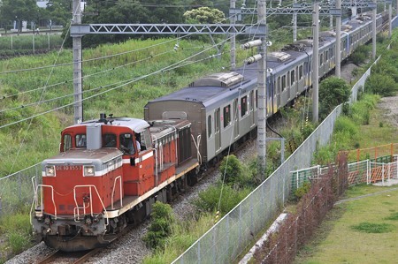 Y500甲種 DE10 1553牽引