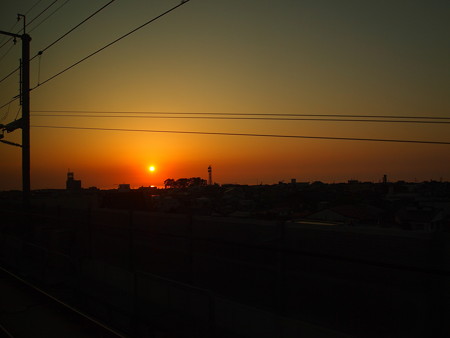 新幹線から眺める日本海の夕日03