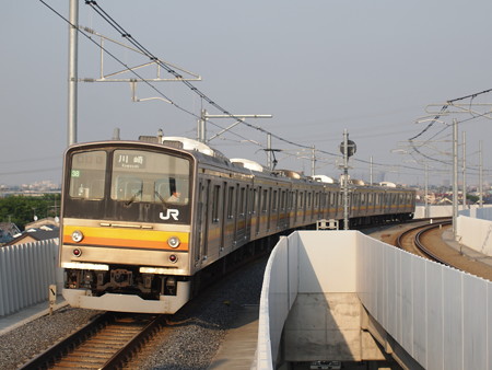 205系普通 南武線南多摩駅01