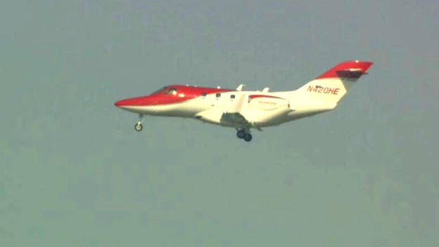 ホンダジェット日本の空を初飛行