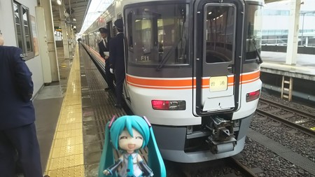 ▲浜松 7:06 → 豊橋 7:43 911M 普通 順調に電車見逃しましたw...