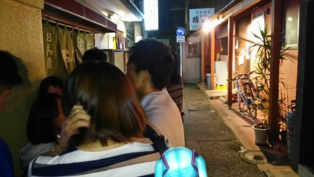 ミク:「お茶漬け屋さんに待ち列なんて、聞いたことないですねww」