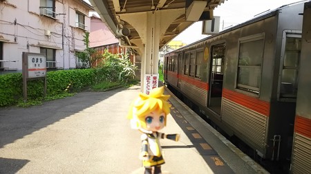 ■ 野町 9:34 → 鶴来 10:03 7411 普通(北陸鉄道石川線) レン...