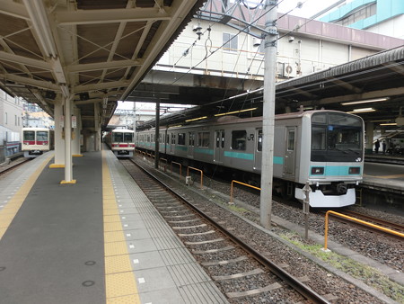 8000形と8000形と209系