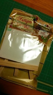 ダイソーのミニキャンバス&イーゼルセット