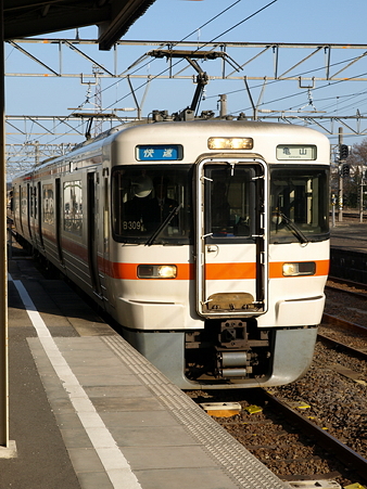 亀山駅31