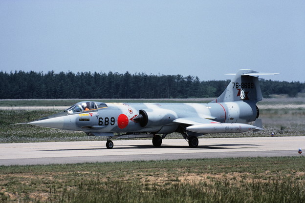 F-104J 76-8689 203sq KMQ 1982.Jun