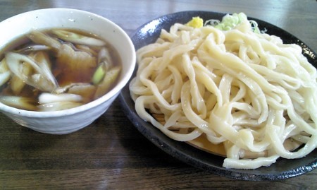 『麦屋』の肉汁うどん大盛