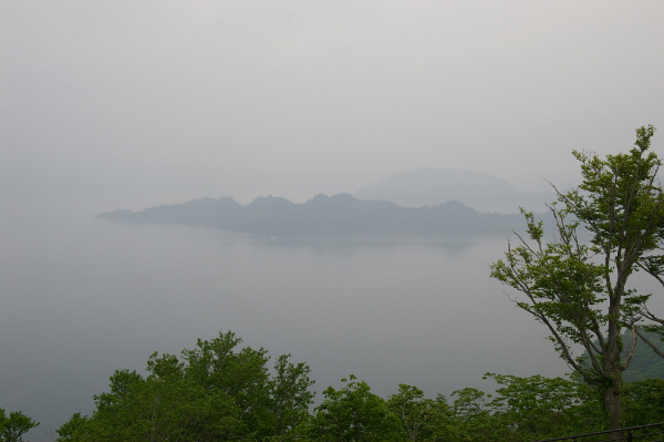 発荷峠展望台からの十和田湖の姿